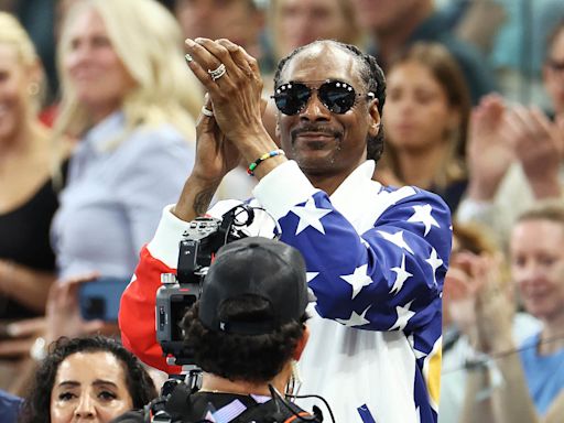 See what happened when Simone Biles, Jordan Chiles spotted Snoop Dogg dancing in the crowd