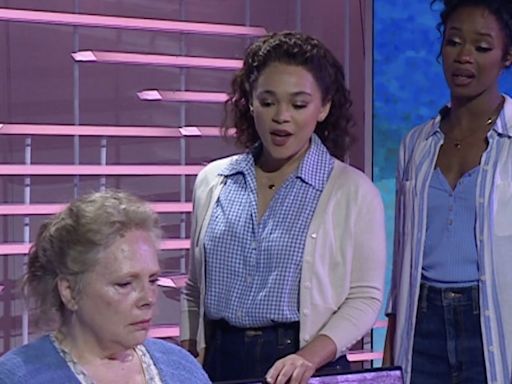 Video: Joy Woods, Maryann Plunkett & More Perform 'I Wanna Go Back' from THE NOTEBOOK