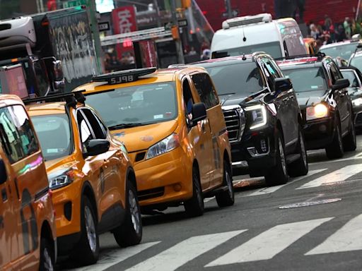 Nueva York tenía un audaz plan para gravar a los conductores y financiar el transporte. La gobernadora lo anuló