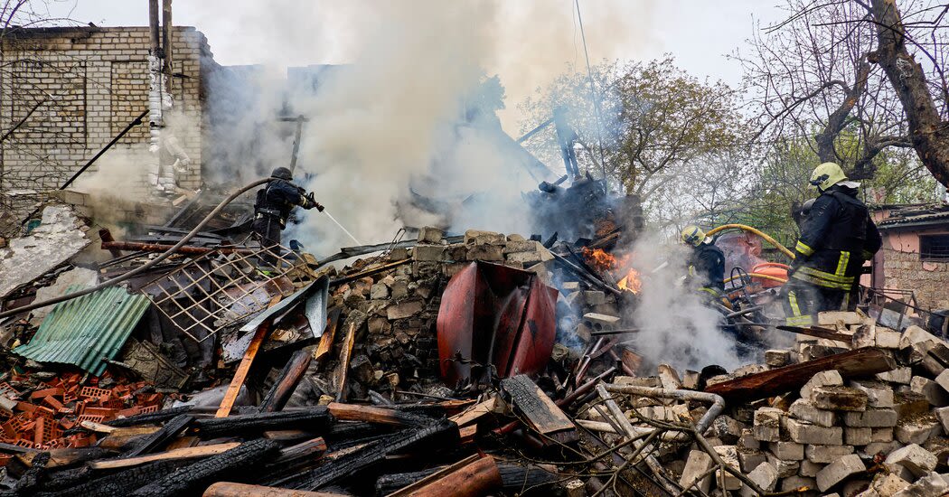 Russia Strikes Ukraine’s Railways and Vows to Slow Arrival of U.S. Aid