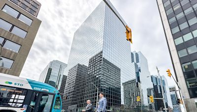 Federal public servants to return to the office 3 days a week this fall