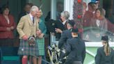 King presents award to Gordonstoun’s pipe band