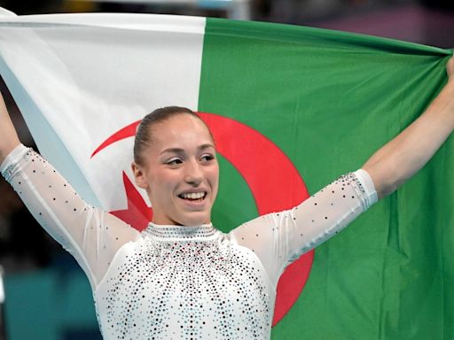 JO 2024 : l'Algérienne Kaylia Nemour, ex-grand espoir de la gymnastique française, en or