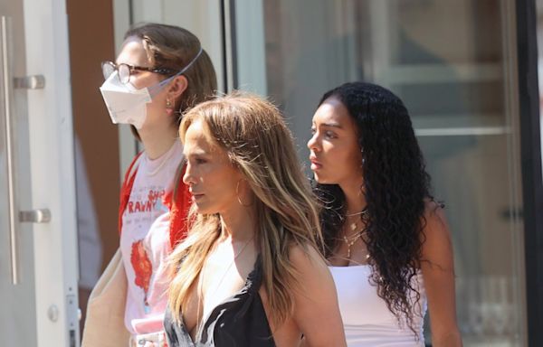Jennifer Lopez Spends Takes Stepdaughter Violet Affleck to Chanel Store