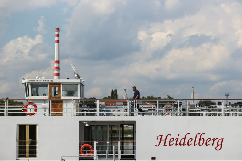 Hungary detains captain of cruise ship involved in Danube collision