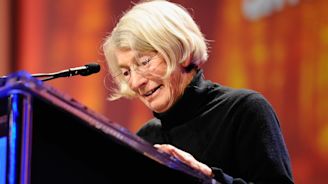 Mary Oliver Fans Remember Her Life And Work After Her Death At 83