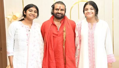 Pawan Kalyan’s daughter Polena, and ex-wife Renu Desai’s kid Aadya join him for a rare family pic