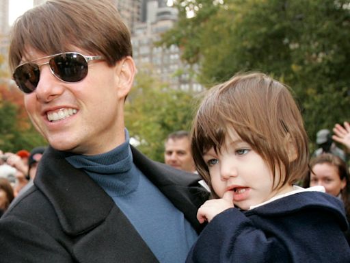 La hija de Tom Cruise reniega de su apellido y prefiere que la llamen por su nombre artístico