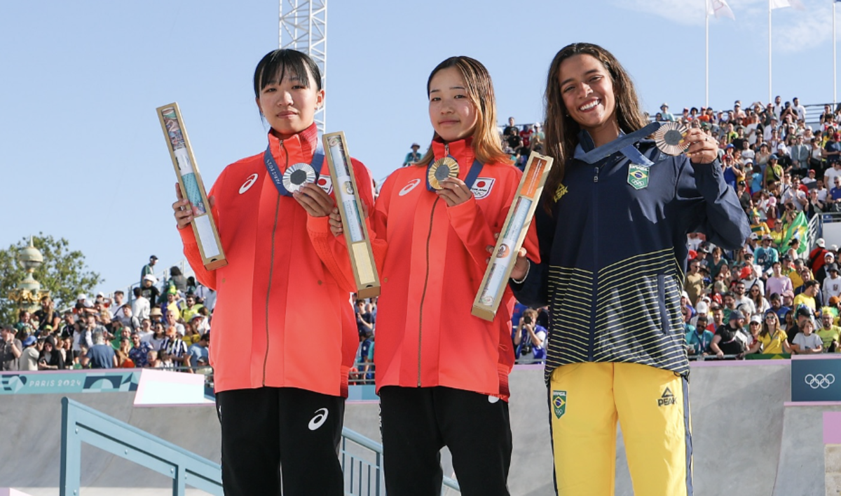 14 Year Old Coco Yoshizawa Wins Olympic Gold in Women's Skateboard Street