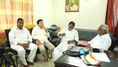 Bhatti, Sridhar Babu meet sulking Congress MLC Jeevan Reddy