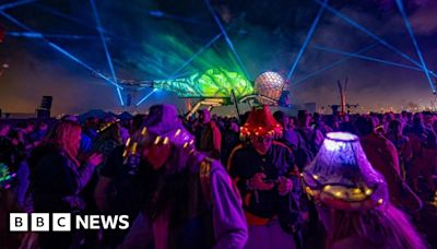 Dragonfly set at Glastonbury designed with Fatboy Slim's help