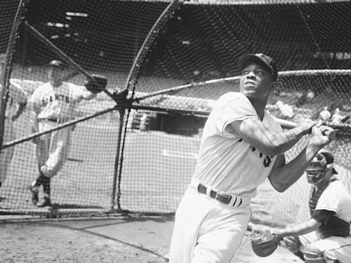 Johnson: Willie Mays ‘best of them all,’ says Bob Costas