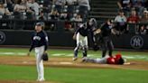 MiLB／李灝宇又挨「頭部觸身球」倒地退場 主隊放「這曲」惹議│TVBS新聞網