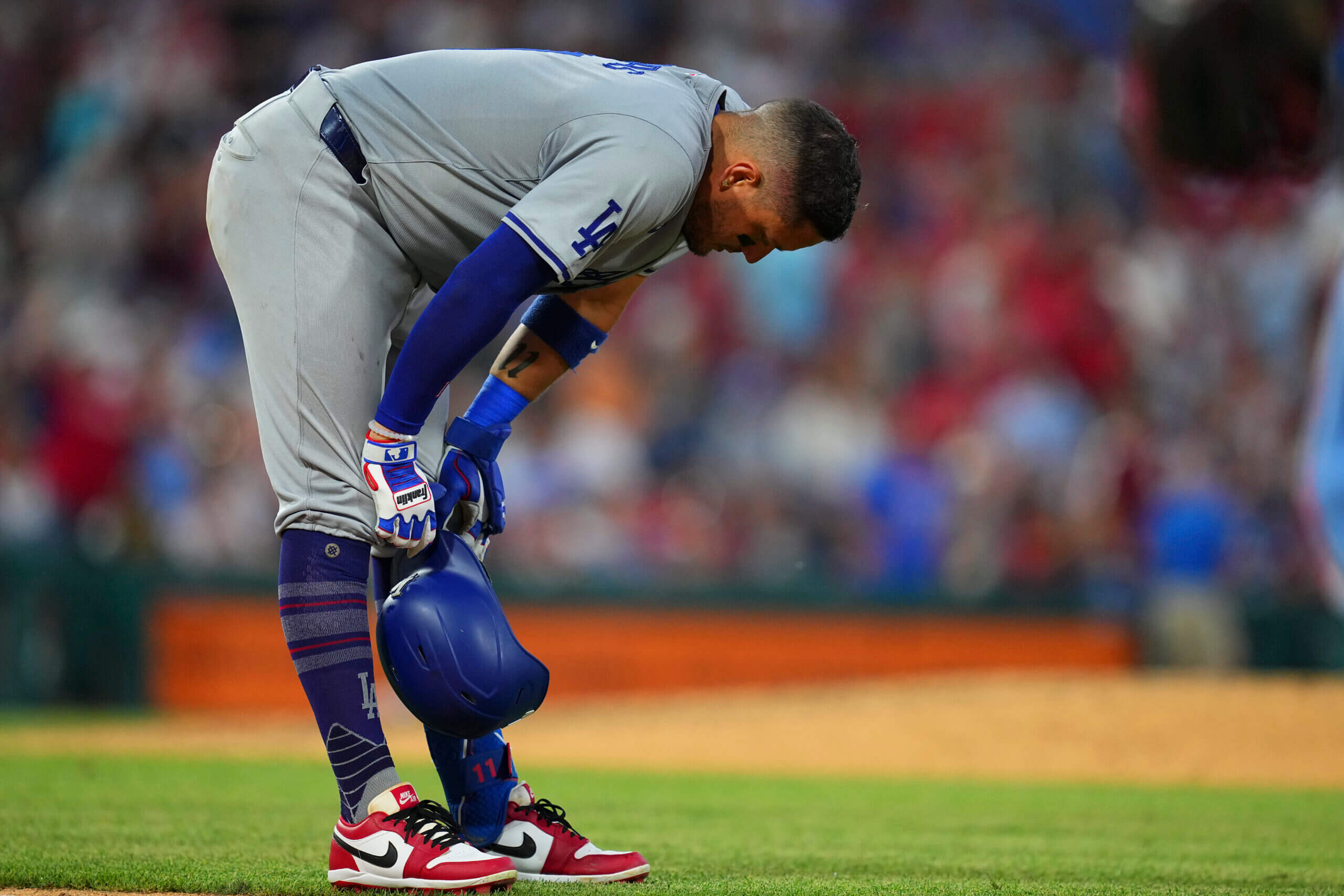 Dodgers swept by Phillies as their prolonged, mistake-filled rut continues