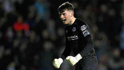 Drogs stopper Wogan agrees deal to join Stockport