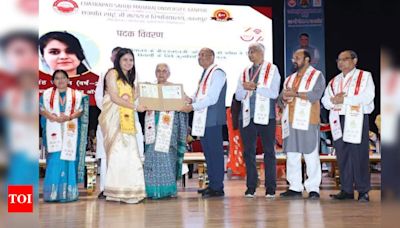 CSMU's 39th Convocation: 105 Medals Awarded to Outstanding Students | Kanpur News - Times of India