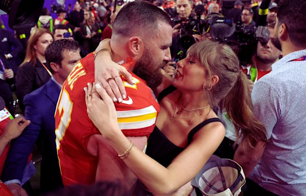 Taylor Swift's "little move" when seeing Travis Kelce goes viral