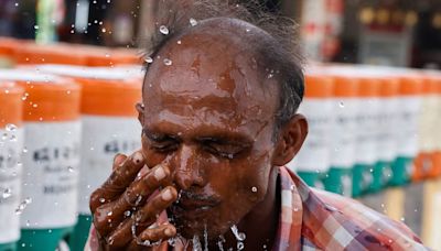 Delhi swelters under intense heatwave, home to top 3 hottest places in India on Friday