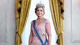 De las históricas joyas de Máxima a una original foto en blanco y negro: así son los nuevos retratos de los reyes de Países Bajos