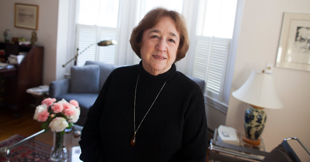 Helen Vendler, ‘Colossus’ of Poetry Criticism, Dies at 90