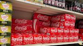 Coca-Cola retira del mercado refrescos Diet Coke, Sprite y Fanta Orange por ‘un material extraño’