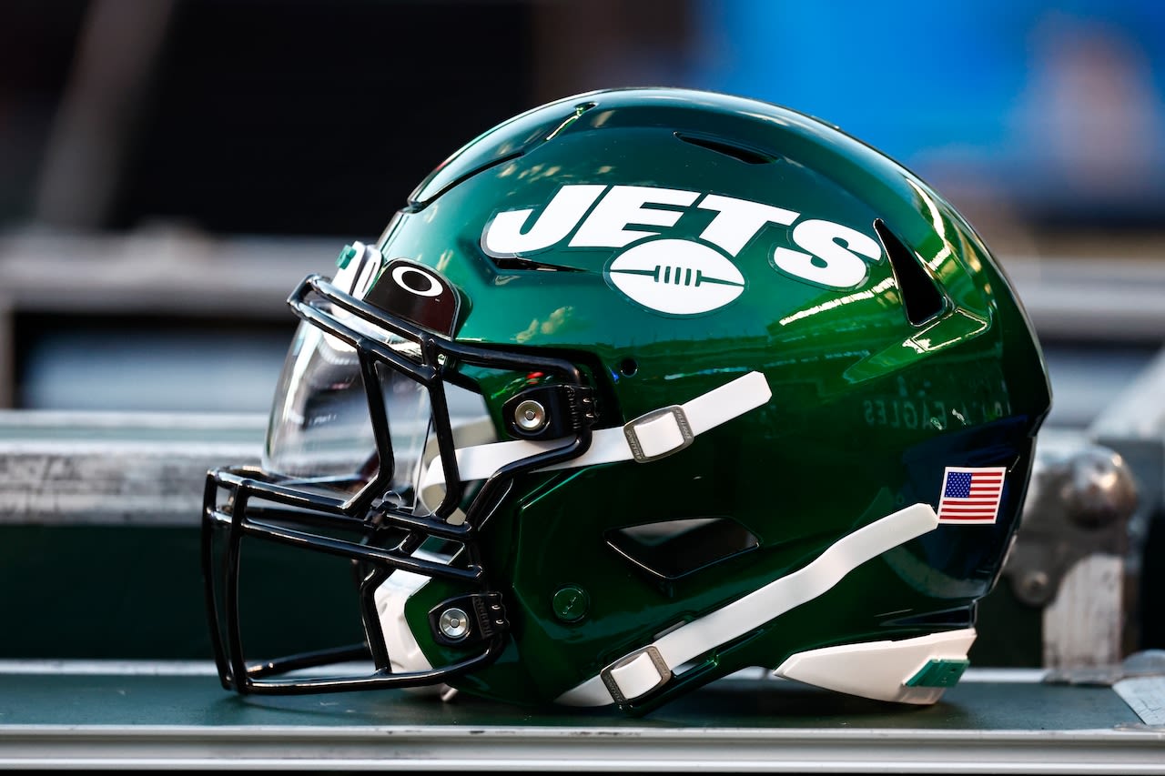 Ex-Jets receiver and his family are ‘lucky to be alive’ after house fire