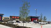 H-E-B Alliance in Fort Worth opens to a line of more than 700 shoppers