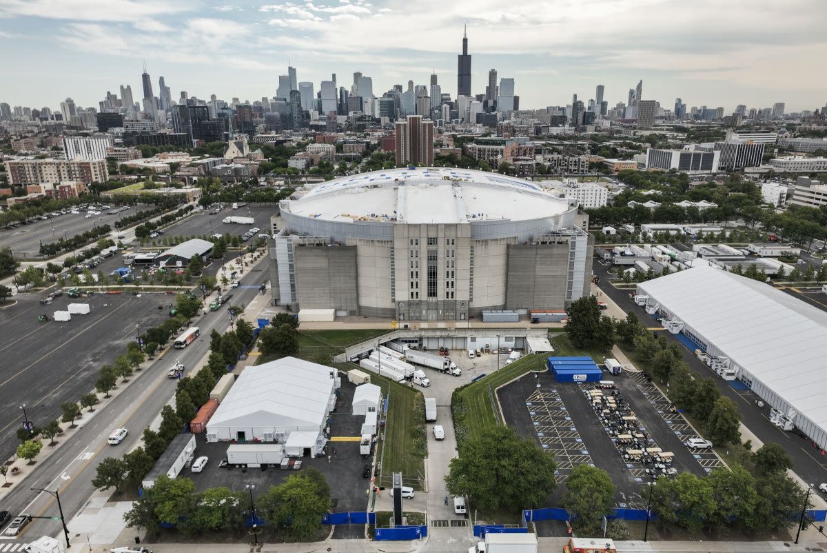 Federal judge approves disputed Chicago DNC protest route for thousands