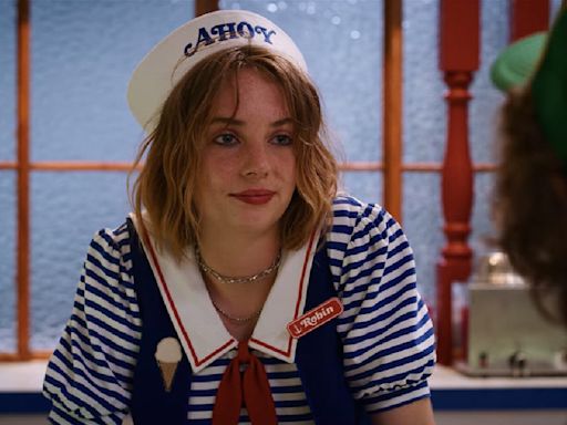 Watch Stranger Things' Maya Hawke Get Terrified By A Demogorgon (But Not In The Way You'd Think)