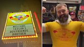 Jason Kelce Greeted at Chicago Hot Dog Spot with ‘Welcome Taylor's Boyfriend's Brother’ Sign