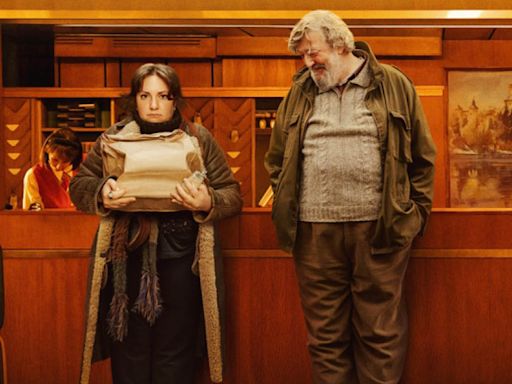 Treasure: Stephen Fry, Lena Dunham’s father-daughter chemistry drives Julia von Heinz’s Treasure