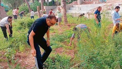 Clean-up drive at war memorial in Hamirpur