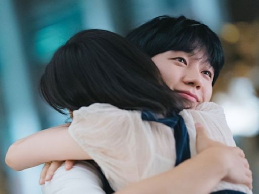 Love Next Door stills: Jung Hae In and Jung So Min’s love remains unshaken despite their mothers’ objection; SEE PICS