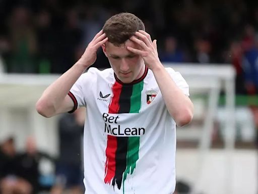 Ex-Glentoran midfielder Bobby Burns thanks 'true GFC people' as he confirms new club