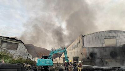台南凌晨驚傳火警！五金工廠延燒達3小時 燃燒面積逾百坪
