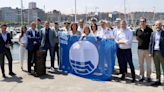 Así fue el izado de la bander azul en el puerto deportivo de Gijón (en imágenes)