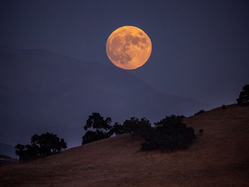 Harvest moon, supermoon bring a partial lunar eclipse: How, when to watch