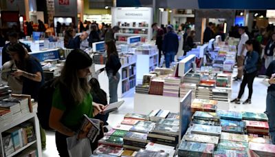 La Nación / La Feria del Libro de Buenos Aires, entre la crisis económica y una pulseada política