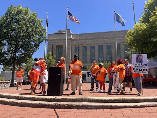 ‘Put the guns down.’ Moms and leaders speak out about gun violence in Lexington