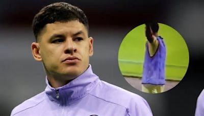 Richard Sánchez hace gesto obsceno a aficionado durante el América vs Pachuca (VIDEO)