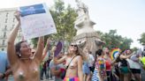 El Pride llena Barcelona y reivindica más educación en diversidad