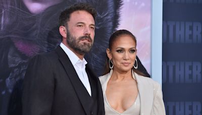 Ben Affleck volvió a lucir su anillo de matrimonio tras rumores de divorcio con Jennifer López - El Diario NY