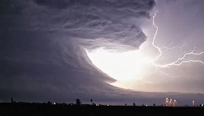 VIDEO: ‘Masivo’ tornado en Lincoln, Nebraska, destruye todo a su paso en EUA