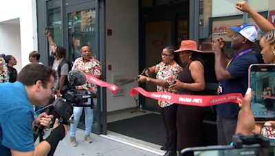 Trader Joe's celebrates grand opening of 1st store in Harlem