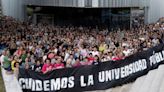 La masiva marcha universitaria llegó a Plaza de Mayo y comenzó la lectura del documento para exigir mayor presupuesto