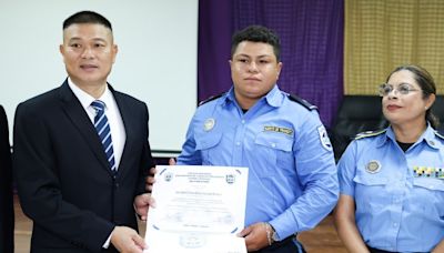 China capacita a policías nicaragüenses en criminalística, kung fu y uso de drones