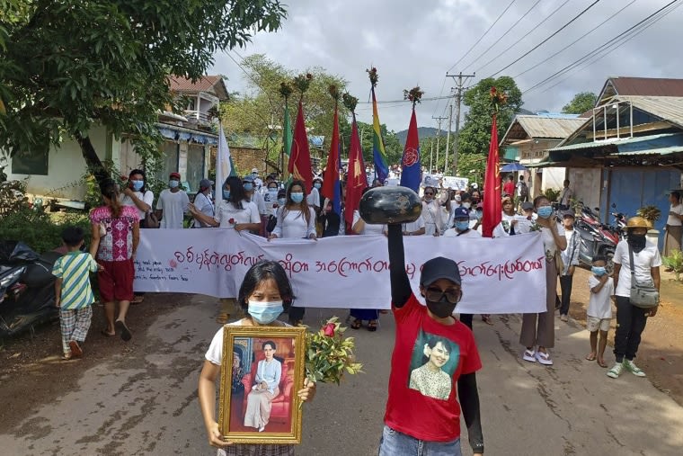 Supporters of Myanmar’s jailed leader Suu Kyi mark her 79th birthday with a flower-themed protest