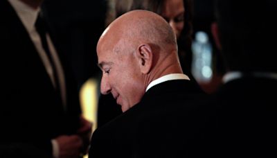 Amazon’s Bezos, Jassy Deleted Chats Amid FTC Antitrust Probe