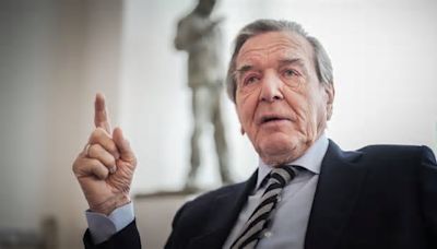 Kubicki, Gysi und Ramsauer zu Gast bei Gerhard Schröder