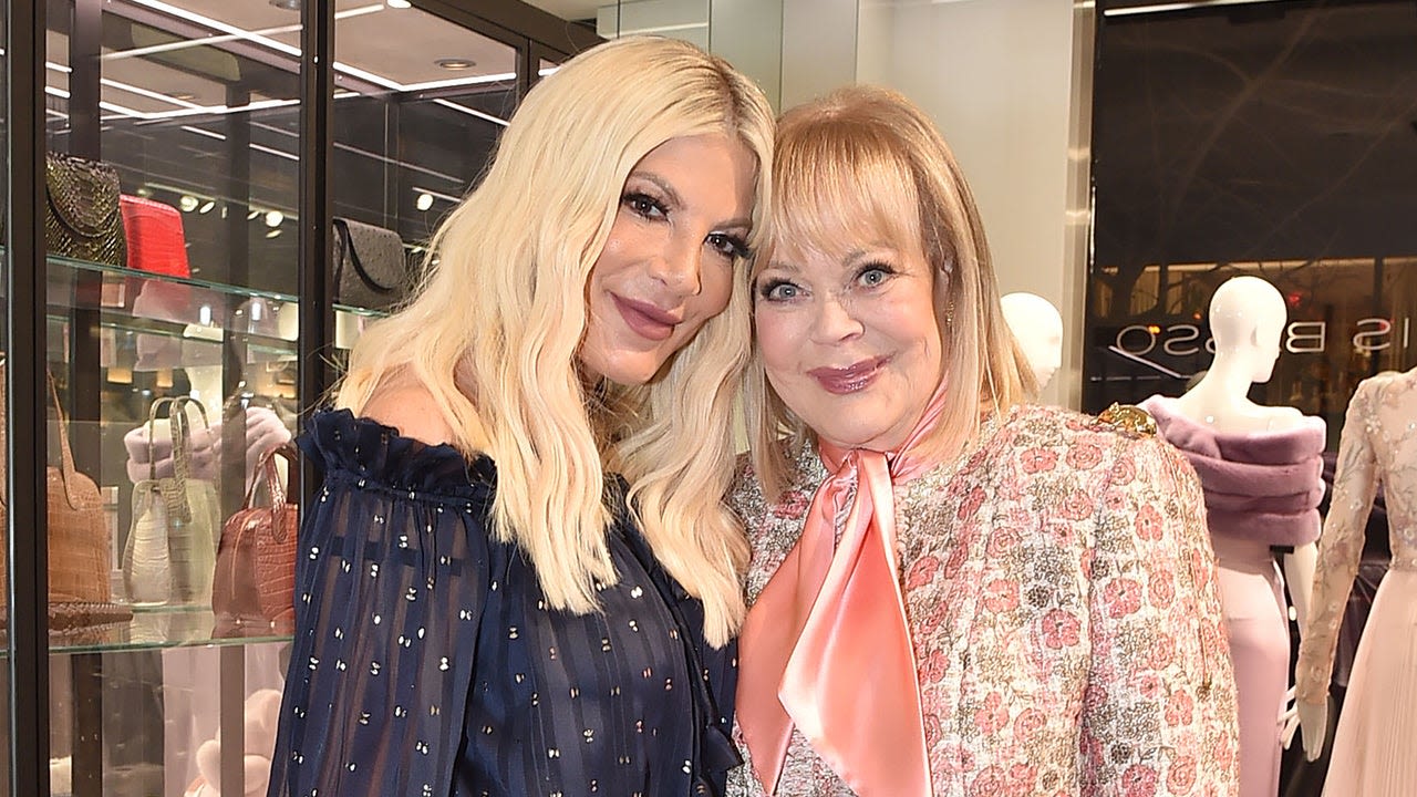 Tori Spelling Posts Mother's Day Tribute to Candy After Estrangement